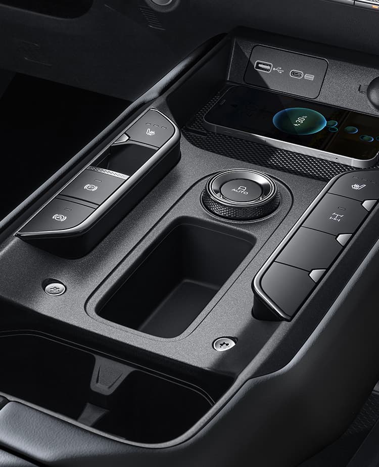 All-New HAVAL H7 wireless charging
